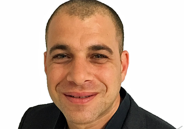 אחיעד ויינר, מנהל השותפים והפעילות העסקית של Ruckus Networks בישראל, יוון וקפריסין. צילום עצמי